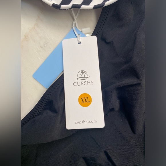 Cupshe swimsuit- size XXL - Picture 2 of 4